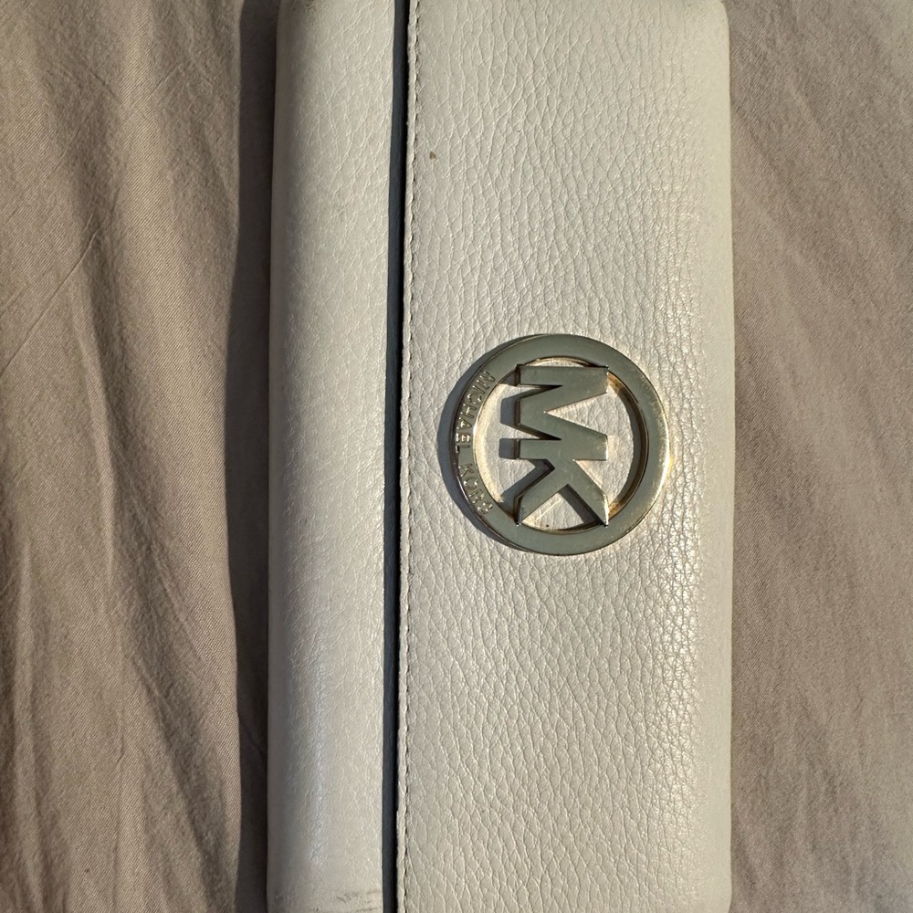 Michael Kors White Wallet